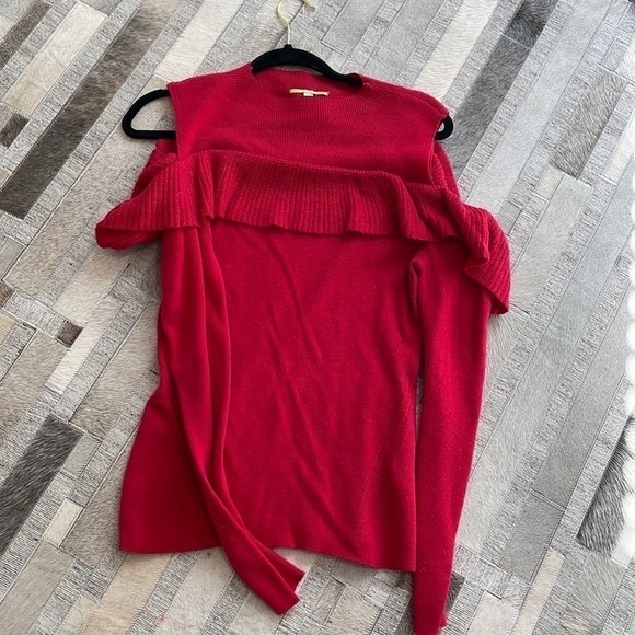 Gianni Bini Red Cold Shoulders Sweater - Picture 2 of 5